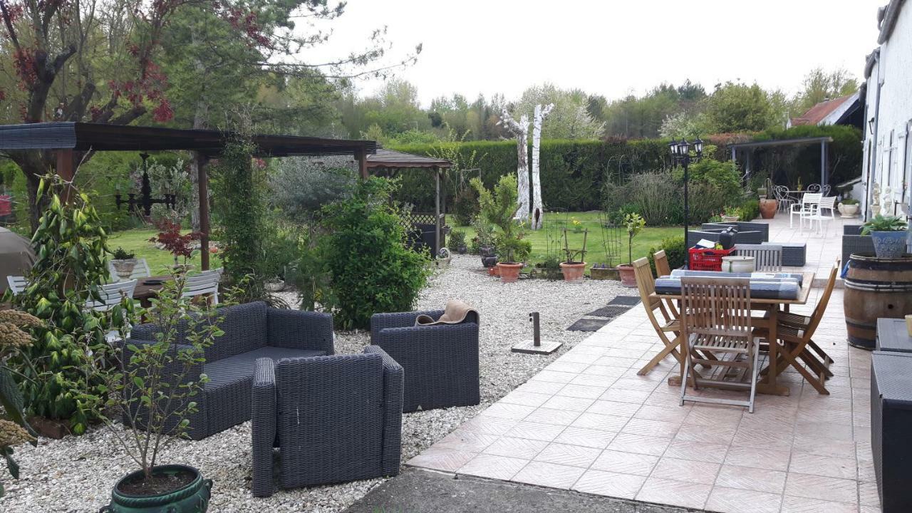 La Longere Des Glycines Bed and Breakfast Egligny Exteriör bild