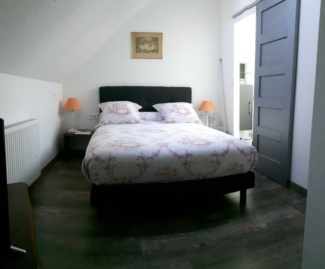 La Longere Des Glycines Bed and Breakfast Egligny Exteriör bild